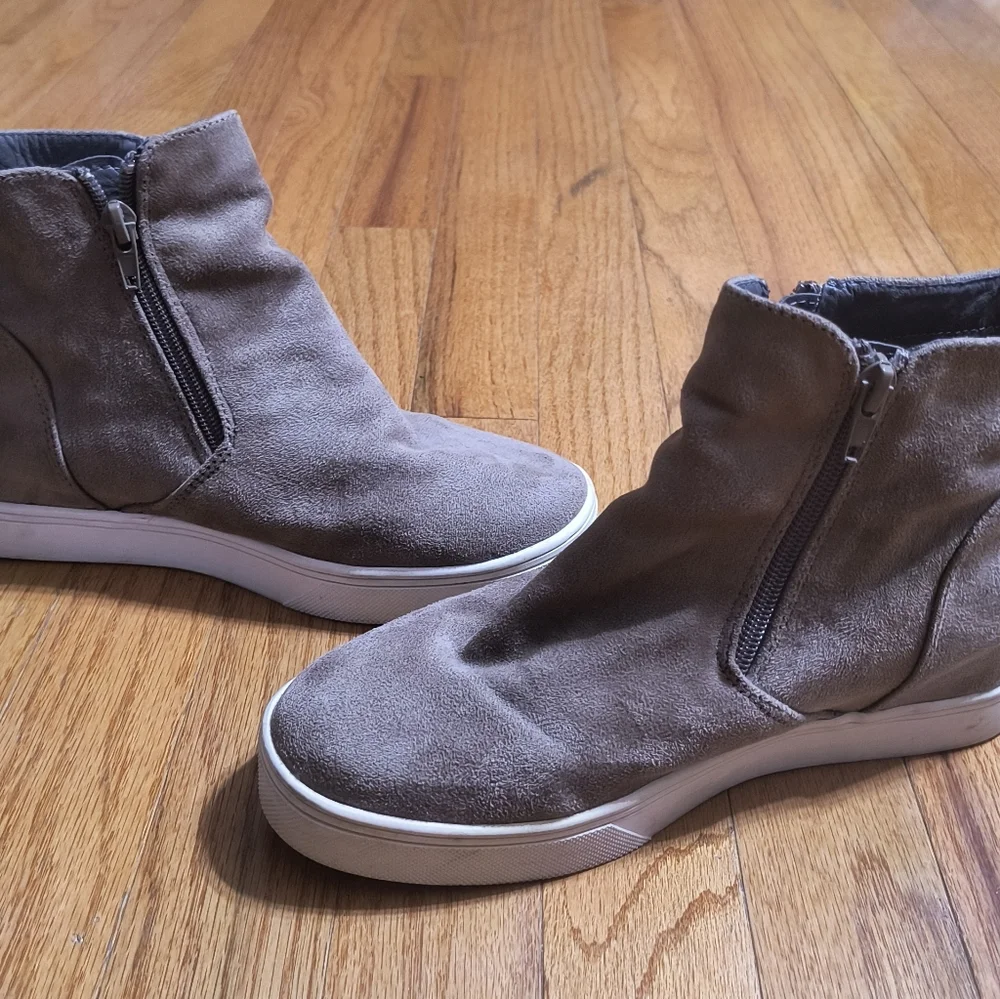 Corky's suede zip high top sneakers, women's size 8, brown